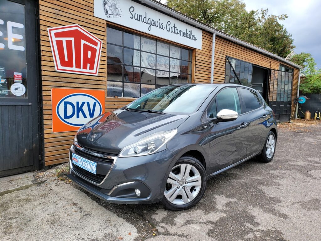 Peugeot 208 1,2 82 ch 4 cv STYLE